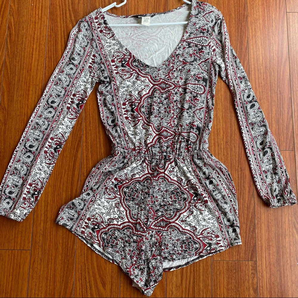 Billabong sz S boho long sleeve romper